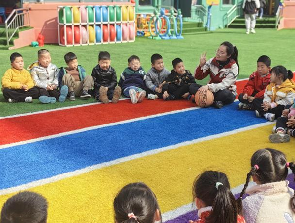 爱心送教手拉手 真情帮扶心连心